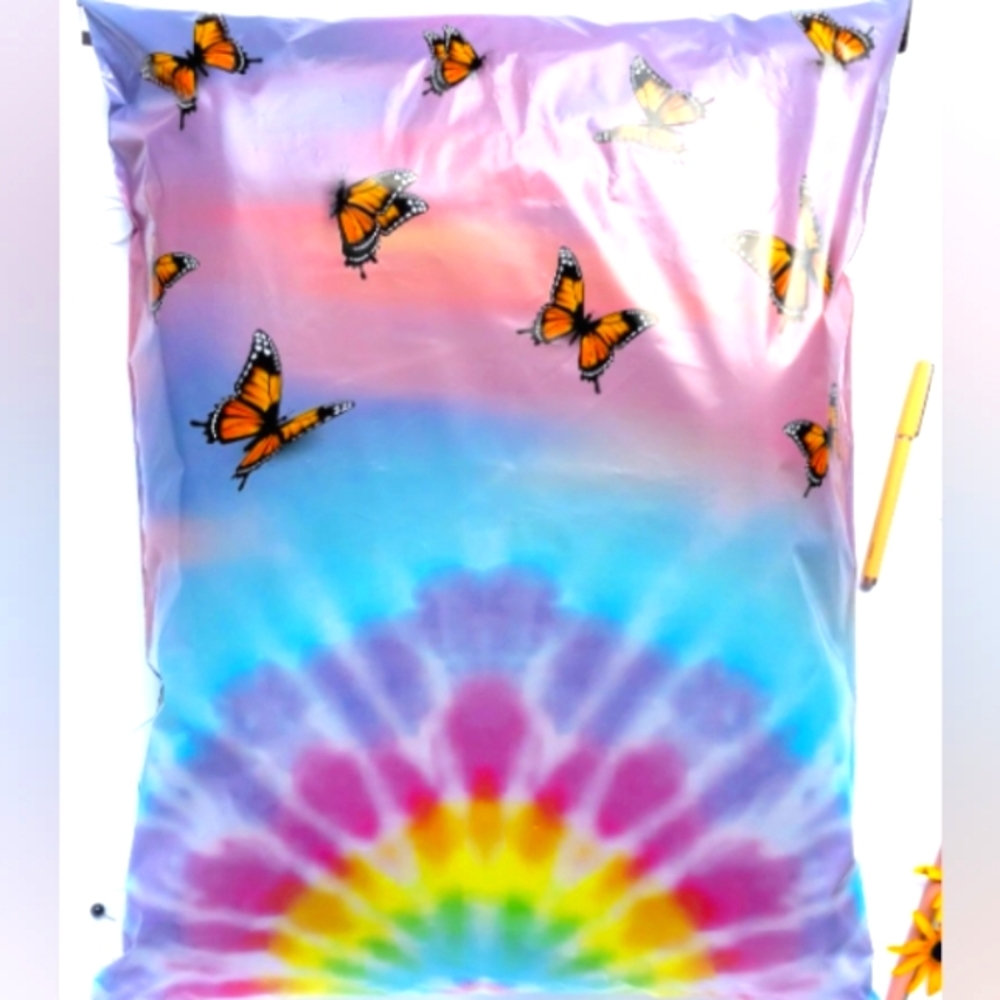 15 PC 14x18 Rainbow and Butterflies Bundled Polymailers